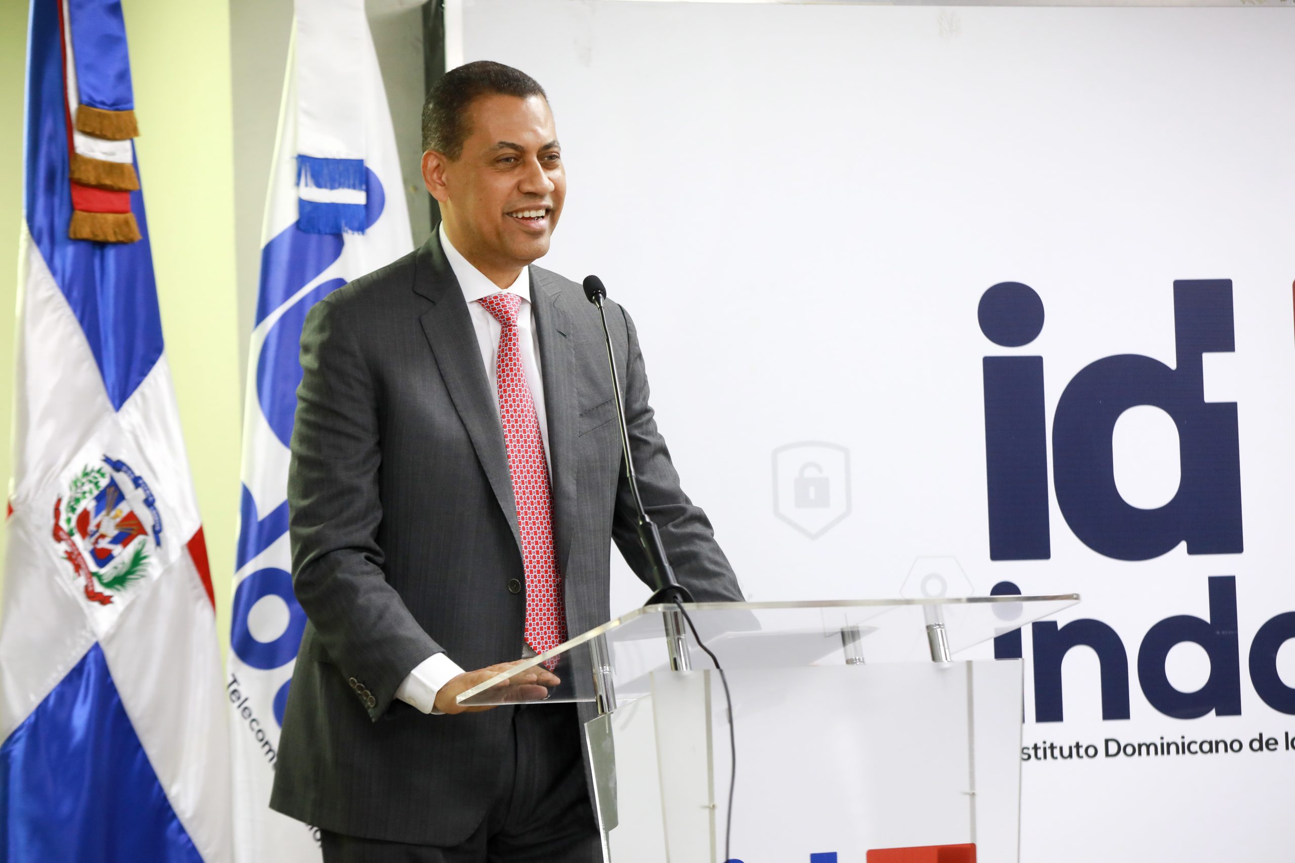 Guido desvincula alerta de EE. UU. de entrada de Viettel al mercado dominicano